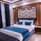 Art Deluxe Hotel