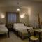 Thalis Rooms