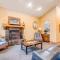Cozy Crestview Condo
