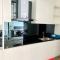 Corner Unit Landmark Residence 2, High Floor, Nice View, WiFi & Tvbox, Free Parking - 加影