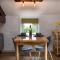Dog friendly Cottage, Geufron Farm Near Tywyn - Bryn-crug