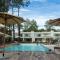 GARDENS VIEW DUPLEX CON PARRILERO y CRYSTAL BEACH