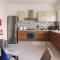 Modern 3 bedroom with AC apartment