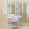 Cosy apartment with ocean views, Sunshine Beach