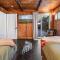Modern Split Level Cabin -Hot Tub & Game Room
