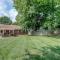 Charming 2 BR 1 BA with outdoor patio and grill close to downtown