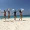 Himandhoo Travel & Stays