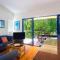 Kookaburra Lodge 4 Little Cove Road 8