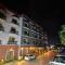 Oak Haven Hotel & Suites