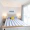 2 Bed Villa Sleeps 4 - Wifi Garden Sea Views