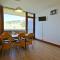 Studio cabine au pied des pistes avec piscine - FR-1-549-7