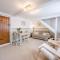 North Cottage, Alderton