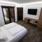 Pensiunea White Residence