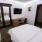 Pensiunea White Residence