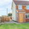 27 Whitegates