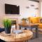 Saltbox Properties- LARGE!! 3 bed, 3 bath house, parking, fast wifi, town centre location! sleeps 6 - 阿什比德拉祖什