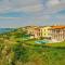 Lighthouse Luxe Estate Apart & Villas