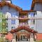 Spacious, Mountain Chic, Close to Ski Lift 1 bedroom - TM316