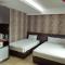 7 Hotel