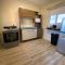Spacious Apartment Minutes from the Beach - 简蒂埃尔