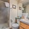 Condo with Views and Hot Tub Access in Silverthorne! - سيلفرثورن