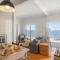Casa da Rocha de Baixo by An Island Apart - Santana