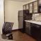 Sonesta Simply Suites Detroit Southfield