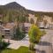 Slopeside Deluxe 2 Bdrm Condo with Underground Parking! Sierra Megeve 25