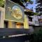 Slopeside Deluxe 2 Bdrm Condo with Underground Parking! Sierra Megeve 25