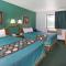 Super 8 by Wyndham New Stanton