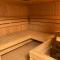 Haus mit Sauna und privatem Badeteich in Anif bei Salzburg