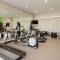 La Quinta Inn & Suites by Wyndham San Antonio Seaworld LAFB