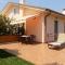 MillyHolidays - Apartment Lillà in the Center with Private Garden and Spa Pool