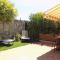 MillyHolidays - Apartment Lillà in the Center with Private Garden and Spa Pool