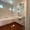 4 Tarndale Place