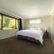 12 Tarndale Place