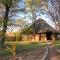 Bungalow 3 on this world renowned Eco site 40 minutes from Vic Falls Fully catered stay - 1987 - Виктория-Фолс