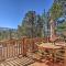 4 Mi to Snow Summit Cabin with Mtn Views and Decks - مدينة بيغ بير