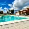 Villa Nunzia con piscina, sauna e idromassaggio.