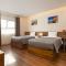 Avenis Hotel