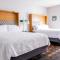 Holiday Inn & Suites Philadelphia W - Drexel Hill by IHG