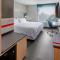 avid hotels Milwaukee West - Waukesha by IHG