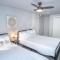 Stylish 4 Br2Ba Renovated Home Near Downtown - 圣安东尼奥
