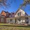 Peaceful Luna Farmhouse with Wraparound Porch! - Luna