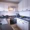 Saltbox Properties- LARGE!! 3 bed, 3 bath house, parking, fast wifi, town centre location! sleeps 6 - 阿什比德拉祖什