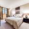 Urban Mountain Getaway & Alpenglow Chalet
