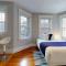 A Stylish Stay w/ a Queen Bed, Heated Floors.. #12 - Brookline