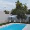 Casa grande con piscina
