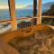 Amazing Oceanview, Oceanfront! Hot Tub! Shelter Cove, CA Tesla EV Station - Shelter Cove