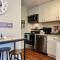 Lakeside Villa - Quite Location, walk to the pool and to the Country Club